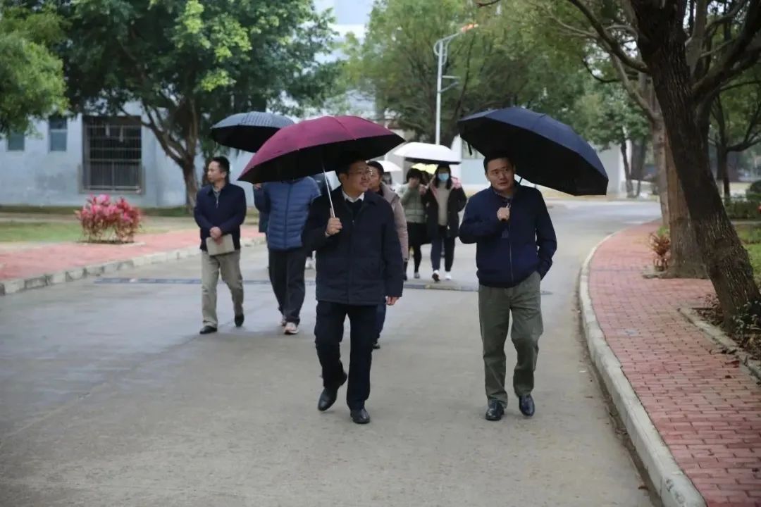 开学视导赋新能，龙行龘龘新起航——北海市卫生学校喜迎2024年春季学期开学