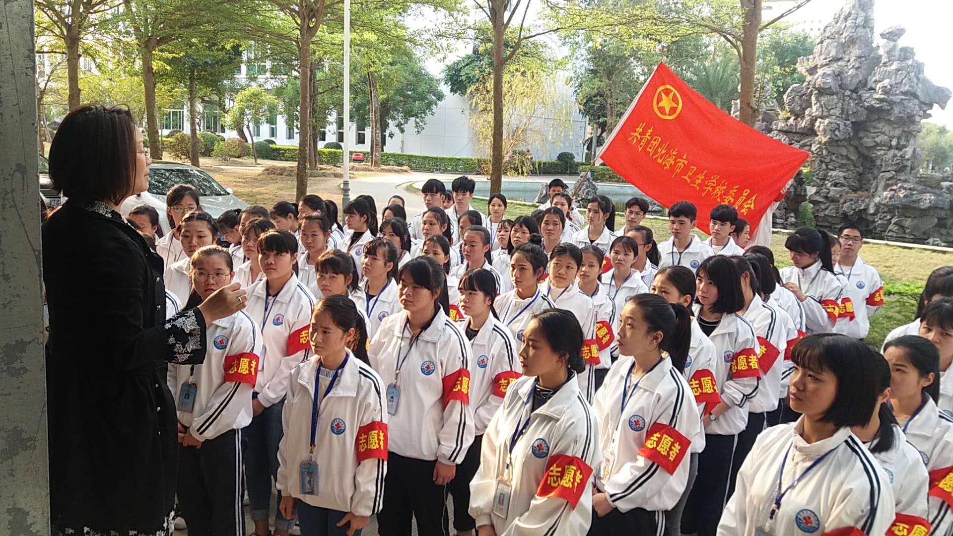 北海市卫生学校”学雷锋做美德少年“校园志愿者服务活动.JPG