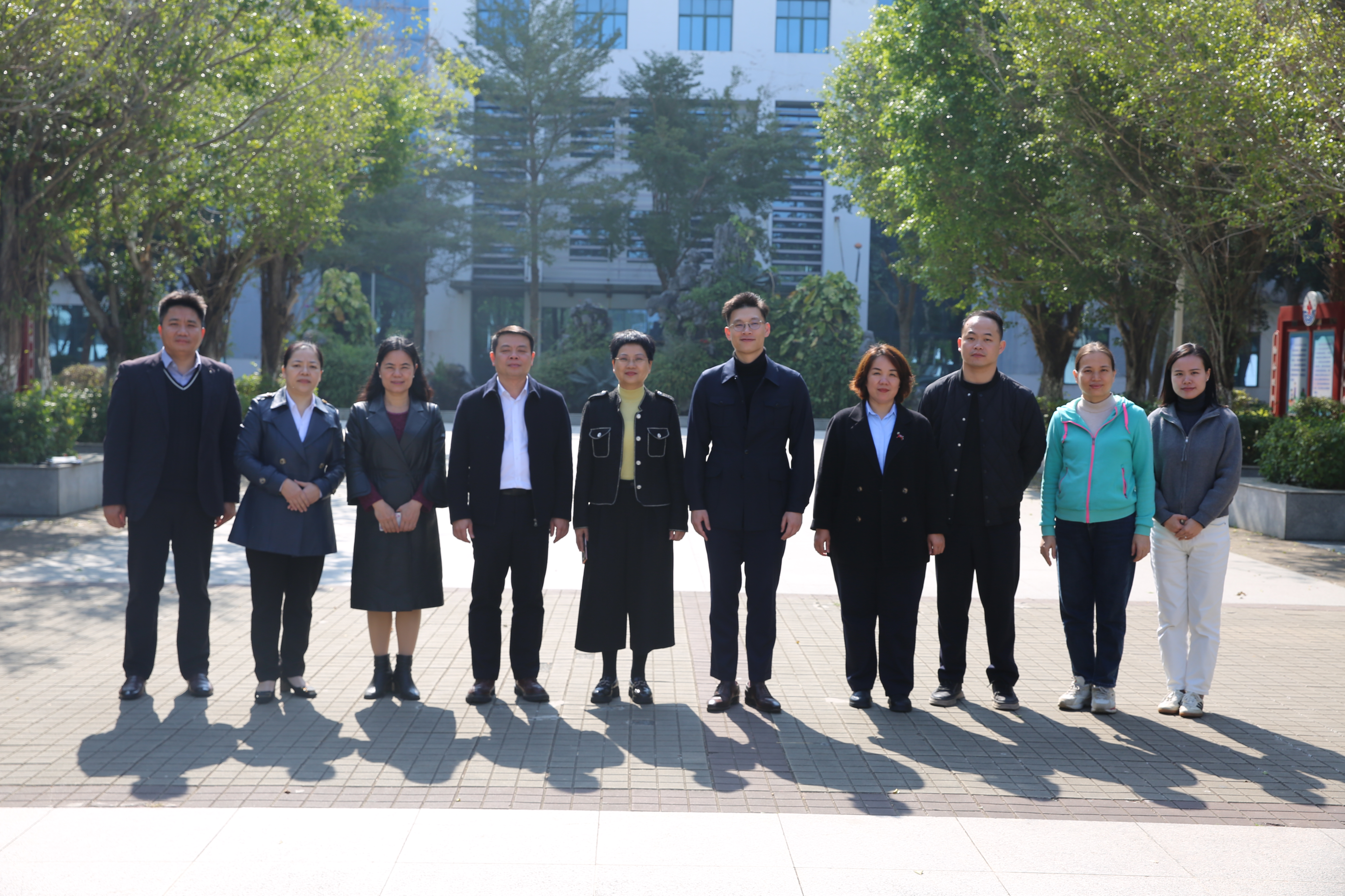 广旅北海康养中心到北海市卫生学校参观调研